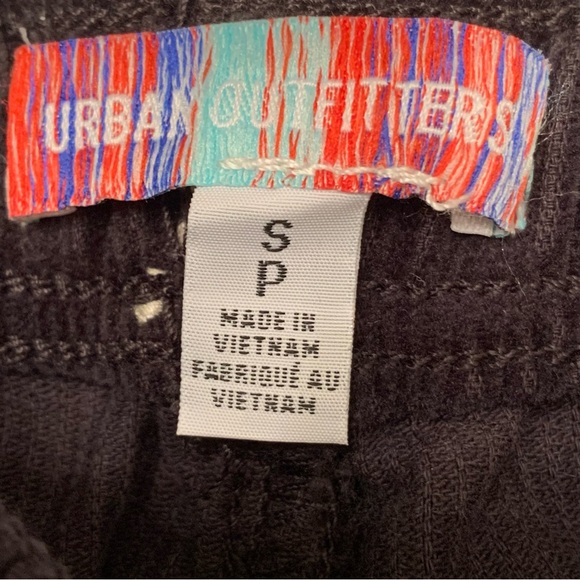 Urban Outfitters Men’s Corduroy Navy Blue Smiley Faces OKAY Embroidered Small - Picture 12 of 16